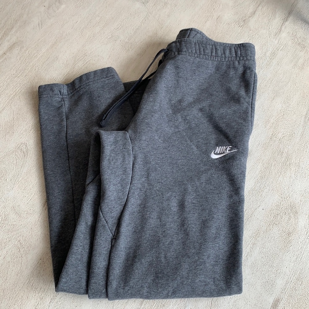 Nike men’s gray athletic pants